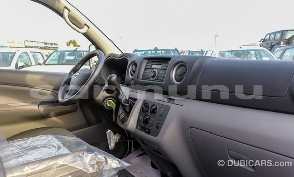 Acheter Import Voiture Nissan Urvan Blanc à Import - Dubai, Région de la Bouenza Acheter Import Voiture Nissan Urvan Blanc à Import - Dubai, Région de la Bouenza