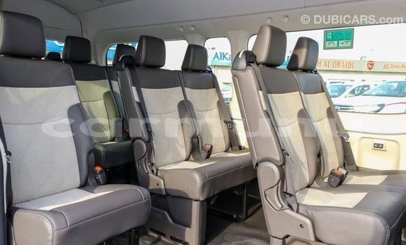 Acheter Import Voiture Toyota Hiace Blanc à Import - Dubai, Région de la Bouenza Acheter Import Voiture Toyota Hiace Blanc à Import - Dubai, Région de la Bouenza