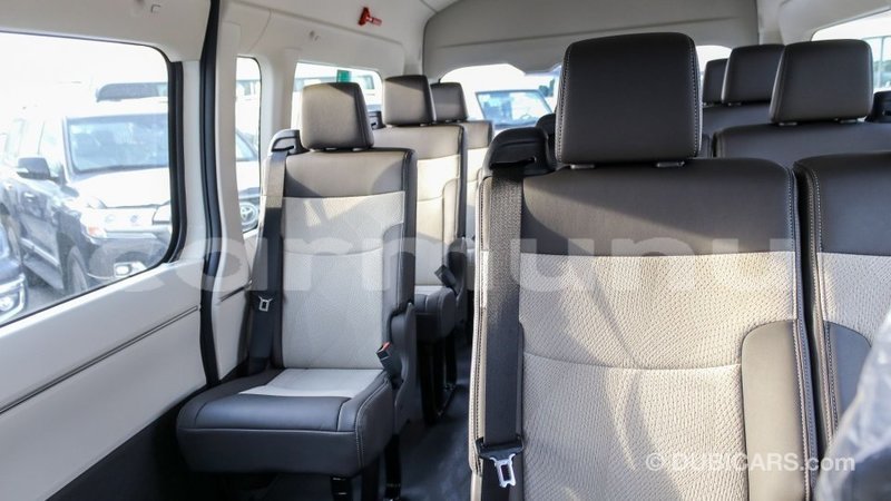 Big with watermark toyota hiace r%c3%a9gion de la bouenza import dubai 2456