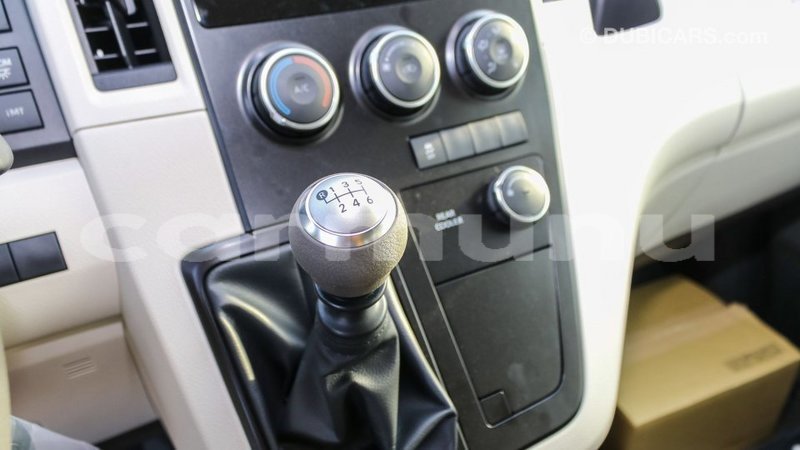 Big with watermark toyota hiace r%c3%a9gion de la bouenza import dubai 2456