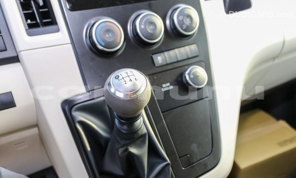 Acheter Import Voiture Toyota Hiace Blanc à Import - Dubai, Région de la Bouenza Acheter Import Voiture Toyota Hiace Blanc à Import - Dubai, Région de la Bouenza