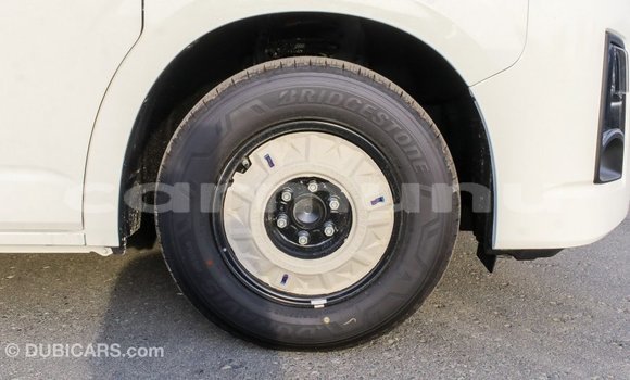Acheter Import Voiture Toyota Hiace Blanc à Import - Dubai, Région de la Bouenza Acheter Import Voiture Toyota Hiace Blanc à Import - Dubai, Région de la Bouenza