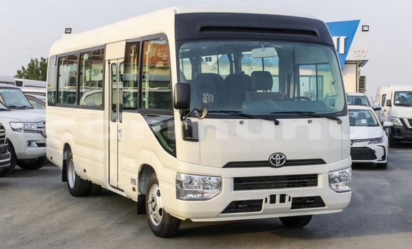 Acheter Import Voiture Toyota Coaster Blanc à Import - Dubai, Région de la Bouenza Acheter Import Voiture Toyota Coaster Blanc à Import - Dubai, Région de la Bouenza