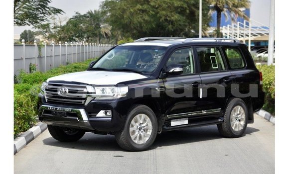 Buy Import Toyota Land Cruiser Black Car in Import - Dubai in Region of Bouenza Buy Import Toyota Land Cruiser Black Car in Import - Dubai in Region of Bouenza