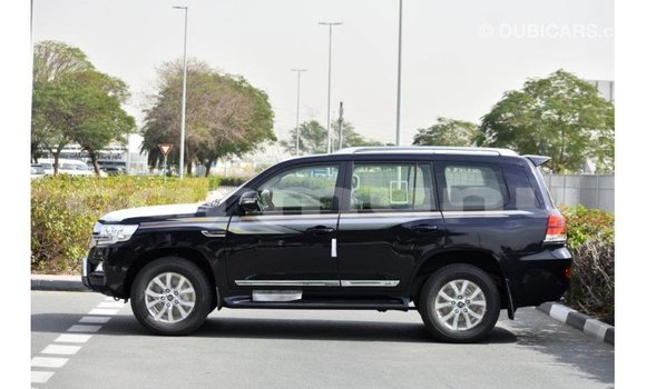 Buy Import Toyota Land Cruiser Black Car in Import - Dubai in Region of Bouenza Buy Import Toyota Land Cruiser Black Car in Import - Dubai in Region of Bouenza