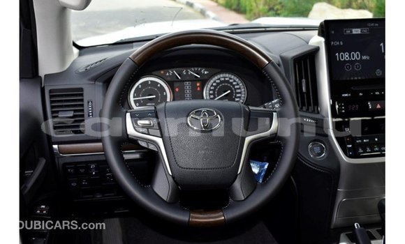 Buy Import Toyota Land Cruiser Black Car in Import - Dubai in Region of Bouenza Buy Import Toyota Land Cruiser Black Car in Import - Dubai in Region of Bouenza