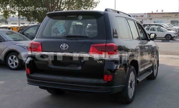 Buy Import Toyota Land Cruiser Black Car in Import - Dubai in Region of Bouenza Buy Import Toyota Land Cruiser Black Car in Import - Dubai in Region of Bouenza