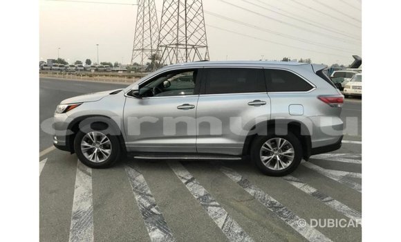 Buy Import Toyota Highlander Other Car in Import - Dubai in Region of Bouenza Buy Import Toyota Highlander Other Car in Import - Dubai in Region of Bouenza