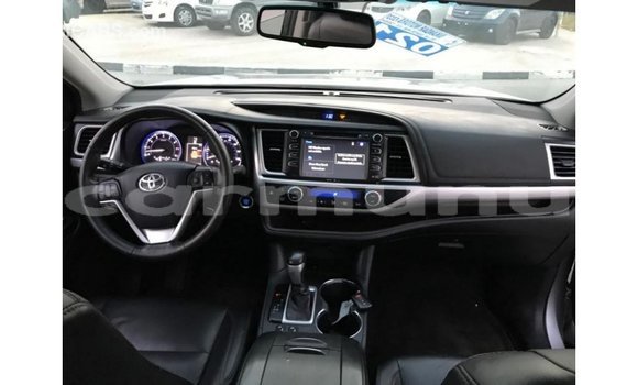 Buy Import Toyota Highlander Other Car in Import - Dubai in Region of Bouenza Buy Import Toyota Highlander Other Car in Import - Dubai in Region of Bouenza