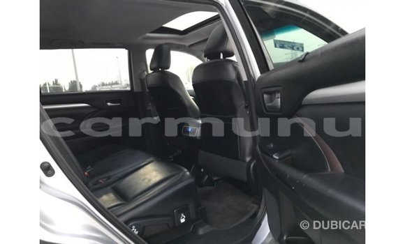 Buy Import Toyota Highlander Other Car in Import - Dubai in Region of Bouenza Buy Import Toyota Highlander Other Car in Import - Dubai in Region of Bouenza