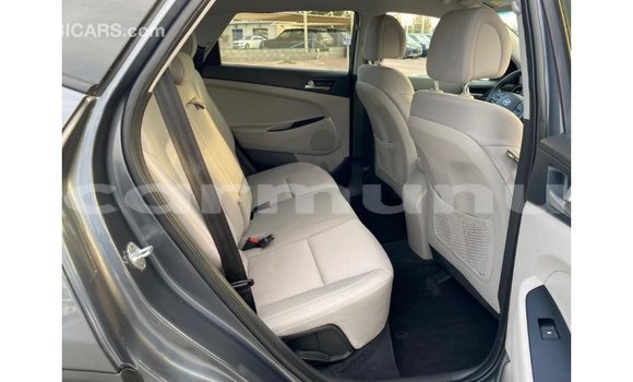 Buy Import Hyundai Tucson White Car in Import - Dubai in Region of Bouenza Buy Import Hyundai Tucson White Car in Import - Dubai in Region of Bouenza