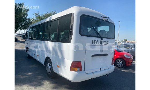 Buy Import Hyundai Chorus White Truck in Import - Dubai in Region of Bouenza Buy Import Hyundai Chorus White Truck in Import - Dubai in Region of Bouenza