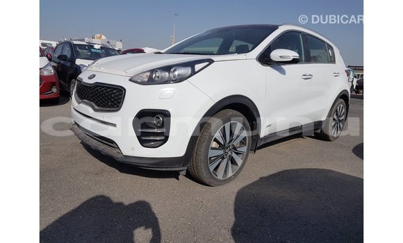 Acheter Import Voiture Kia Sportage Blanc à Import - Dubai, Région de la Bouenza Acheter Import Voiture Kia Sportage Blanc à Import - Dubai, Région de la Bouenza