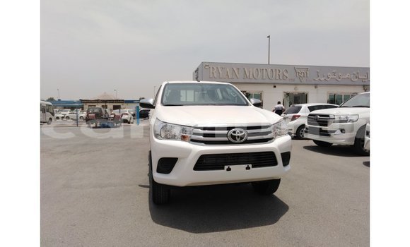 Acheter Import Voiture Toyota Hilux Blanc à Import - Dubai, Région de la Bouenza Acheter Import Voiture Toyota Hilux Blanc à Import - Dubai, Région de la Bouenza