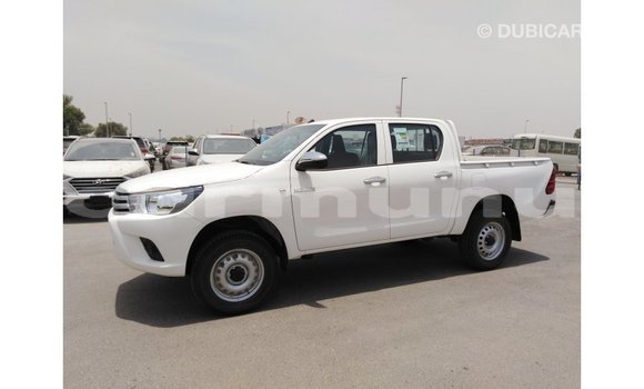 Acheter Import Voiture Toyota Hilux Blanc à Import - Dubai, Région de la Bouenza Acheter Import Voiture Toyota Hilux Blanc à Import - Dubai, Région de la Bouenza