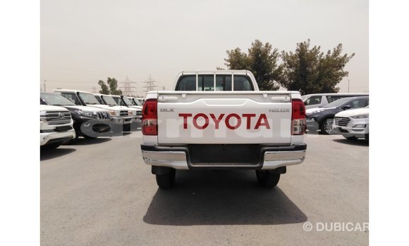 Acheter Import Voiture Toyota Hilux Blanc à Import - Dubai, Région de la Bouenza Acheter Import Voiture Toyota Hilux Blanc à Import - Dubai, Région de la Bouenza