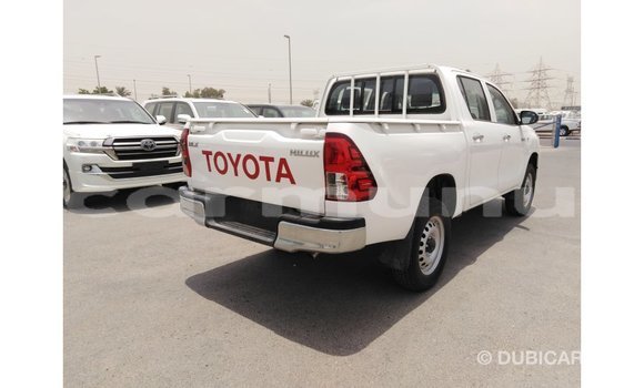 Acheter Import Voiture Toyota Hilux Blanc à Import - Dubai, Région de la Bouenza Acheter Import Voiture Toyota Hilux Blanc à Import - Dubai, Région de la Bouenza