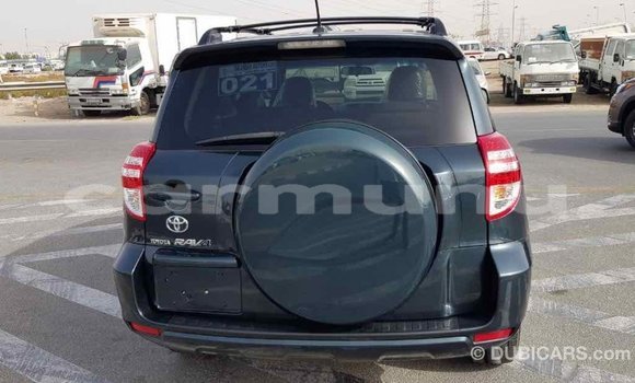 Buy Import Toyota RAV4 Green Car in Import - Dubai in Region of Bouenza Buy Import Toyota RAV4 Green Car in Import - Dubai in Region of Bouenza