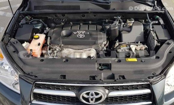 Buy Import Toyota RAV4 Green Car in Import - Dubai in Region of Bouenza Buy Import Toyota RAV4 Green Car in Import - Dubai in Region of Bouenza