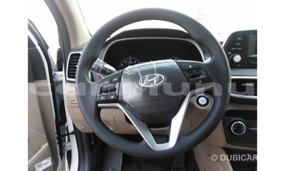 Acheter Import Voiture Hyundai Tucson Blanc à Import - Dubai, Région de la Bouenza Acheter Import Voiture Hyundai Tucson Blanc à Import - Dubai, Région de la Bouenza