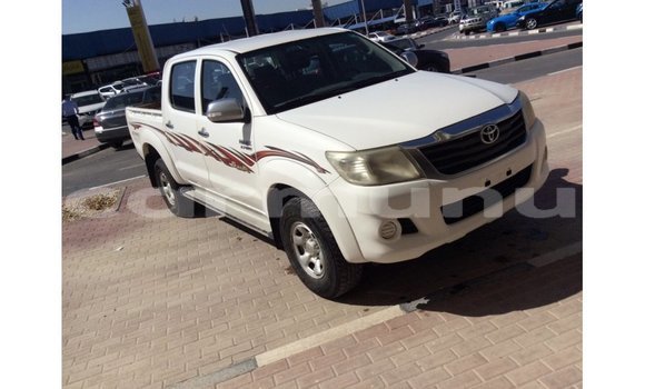 Acheter Import Voiture Toyota Hilux Blanc à Import - Dubai, Région de la Bouenza Acheter Import Voiture Toyota Hilux Blanc à Import - Dubai, Région de la Bouenza