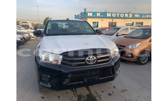 Acheter Import Voiture Toyota Hilux Noir à Import - Dubai, Région de la Bouenza Acheter Import Voiture Toyota Hilux Noir à Import - Dubai, Région de la Bouenza