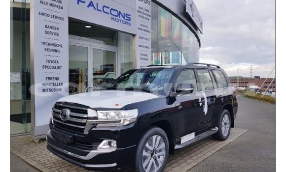Buy Import Toyota Land Cruiser Black Car in Import - Dubai in Region of Bouenza Buy Import Toyota Land Cruiser Black Car in Import - Dubai in Region of Bouenza