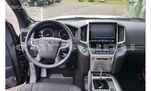 Buy Import Toyota Land Cruiser Black Car in Import - Dubai in Region of Bouenza Buy Import Toyota Land Cruiser Black Car in Import - Dubai in Region of Bouenza