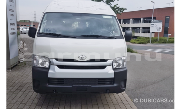 Buy Import Toyota Hiace White Car in Import - Dubai in Region of Bouenza Buy Import Toyota Hiace White Car in Import - Dubai in Region of Bouenza
