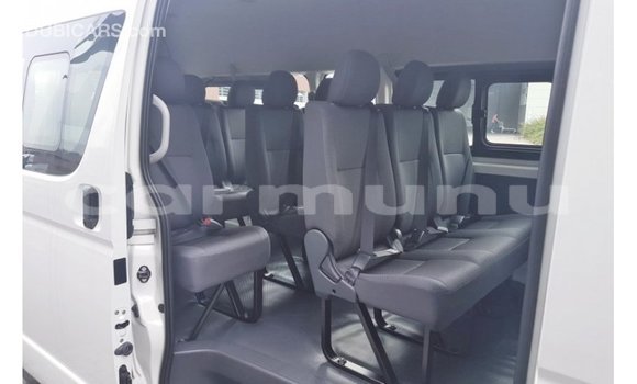 Buy Import Toyota Hiace White Car in Import - Dubai in Region of Bouenza Buy Import Toyota Hiace White Car in Import - Dubai in Region of Bouenza