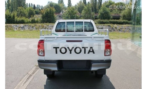 Buy Import Toyota Hilux White Car in Import - Dubai in Region of Bouenza Buy Import Toyota Hilux White Car in Import - Dubai in Region of Bouenza