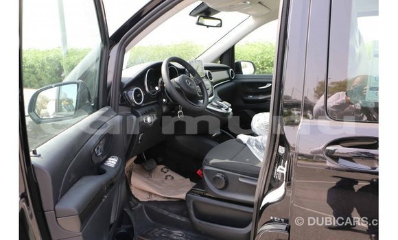 Buy Import Mercedes-Benz 250 Black Car in Import - Dubai in Region of Bouenza Buy Import Mercedes-Benz 250 Black Car in Import - Dubai in Region of Bouenza