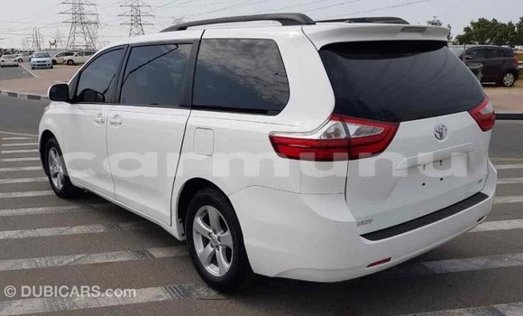 Buy Import Toyota Sienna White Car in Import - Dubai in Region of Bouenza Buy Import Toyota Sienna White Car in Import - Dubai in Region of Bouenza
