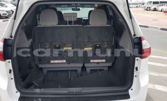 Buy Import Toyota Sienna White Car in Import - Dubai in Region of Bouenza Buy Import Toyota Sienna White Car in Import - Dubai in Region of Bouenza