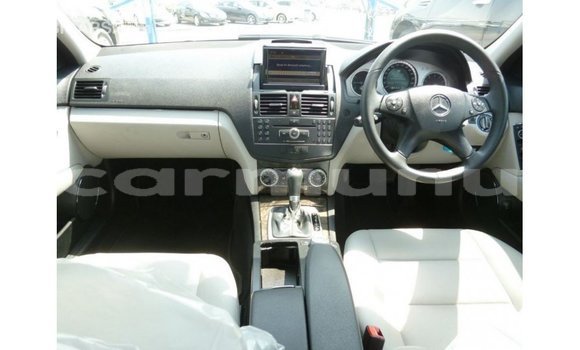 Buy Import Mercedes-Benz 200 Black Car in Import - Dubai in Region of Bouenza Buy Import Mercedes-Benz 200 Black Car in Import - Dubai in Region of Bouenza