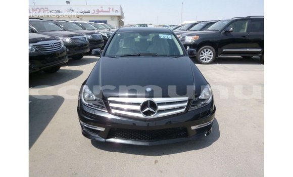 Buy Import Mercedes-Benz 200 Black Car in Import - Dubai in Region of Bouenza Buy Import Mercedes-Benz 200 Black Car in Import - Dubai in Region of Bouenza