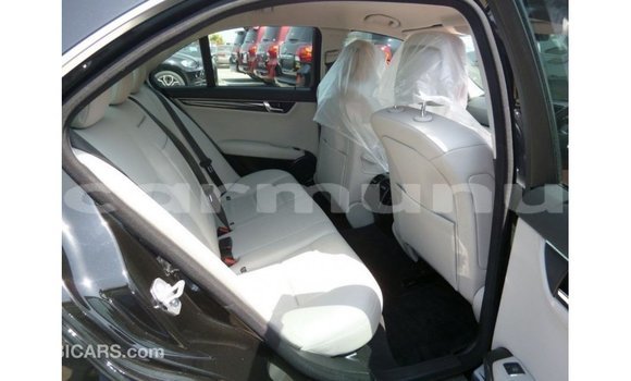 Buy Import Mercedes-Benz 200 Black Car in Import - Dubai in Region of Bouenza Buy Import Mercedes-Benz 200 Black Car in Import - Dubai in Region of Bouenza