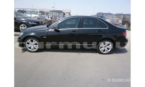 Buy Import Mercedes-Benz 200 Black Car in Import - Dubai in Region of Bouenza Buy Import Mercedes-Benz 200 Black Car in Import - Dubai in Region of Bouenza
