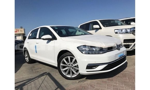 Acheter Import Voiture Volkswagen Golf Blanc à Import - Dubai, Région de la Bouenza Acheter Import Voiture Volkswagen Golf Blanc à Import - Dubai, Région de la Bouenza