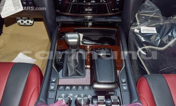 Acheter Import Voiture Lexus LX Noir à Import - Dubai, Région de la Bouenza Acheter Import Voiture Lexus LX Noir à Import - Dubai, Région de la Bouenza