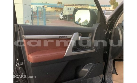 Buy Import Toyota Land Cruiser Black Car in Import - Dubai in Region of Bouenza Buy Import Toyota Land Cruiser Black Car in Import - Dubai in Region of Bouenza