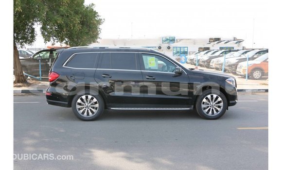 Buy Import Mercedes-Benz 190 Black Car in Import - Dubai in Region of Bouenza Buy Import Mercedes-Benz 190 Black Car in Import - Dubai in Region of Bouenza