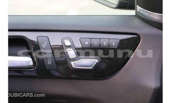 Buy Import Mercedes-Benz 190 Black Car in Import - Dubai in Region of Bouenza Buy Import Mercedes-Benz 190 Black Car in Import - Dubai in Region of Bouenza