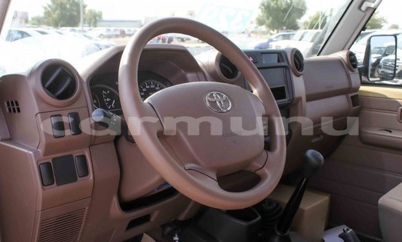 Acheter Import Voiture Toyota Land Cruiser Beige à Import - Dubai, Région de la Bouenza Acheter Import Voiture Toyota Land Cruiser Beige à Import - Dubai, Région de la Bouenza