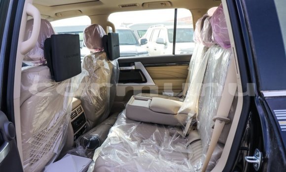 Acheter Import Voiture Toyota Land Cruiser Noir à Import - Dubai, Région de la Bouenza Acheter Import Voiture Toyota Land Cruiser Noir à Import - Dubai, Région de la Bouenza