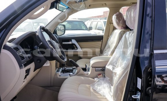 Acheter Import Voiture Toyota Land Cruiser Noir à Import - Dubai, Région de la Bouenza Acheter Import Voiture Toyota Land Cruiser Noir à Import - Dubai, Région de la Bouenza