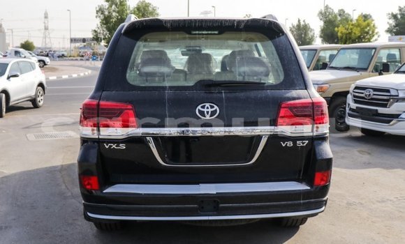 Acheter Import Voiture Toyota Land Cruiser Noir à Import - Dubai, Région de la Bouenza Acheter Import Voiture Toyota Land Cruiser Noir à Import - Dubai, Région de la Bouenza