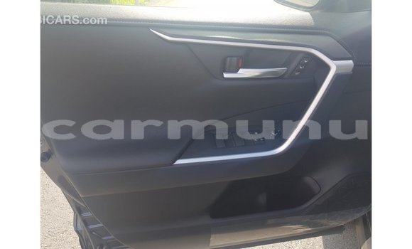 Buy Import Toyota HiAce Other Truck in Import - Dubai in Region of Bouenza Buy Import Toyota HiAce Other Truck in Import - Dubai in Region of Bouenza