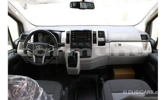 Buy Import Toyota Hiace White Car in Import - Dubai in Region of Bouenza Buy Import Toyota Hiace White Car in Import - Dubai in Region of Bouenza