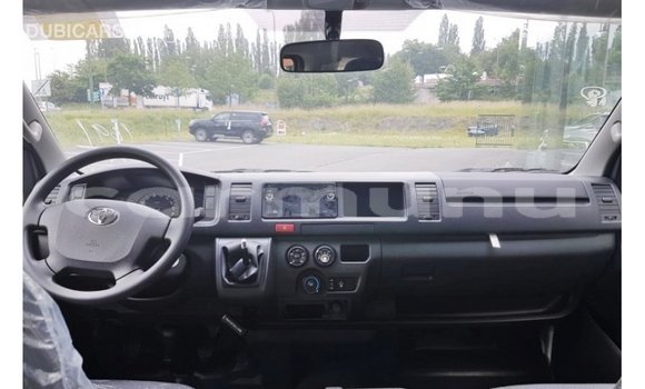 Buy Import Toyota Hiace White Car in Import - Dubai in Region of Bouenza Buy Import Toyota Hiace White Car in Import - Dubai in Region of Bouenza